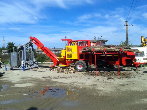 Procesor de lemn de foc mobil Xylog 550