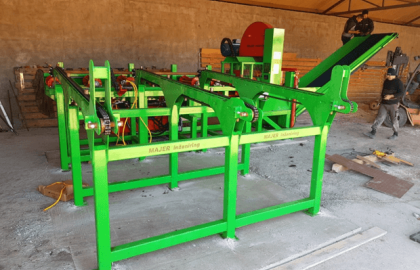 Masa de alimentare automata cu lant pentru busteni